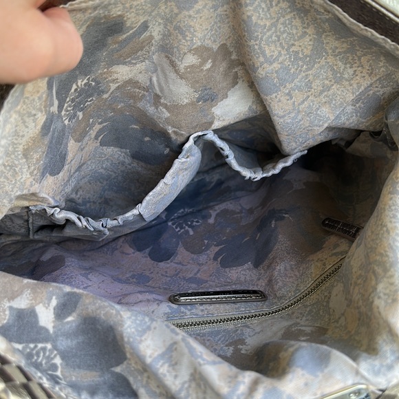 Elliott Lucca Purse - Picture 15 of 16